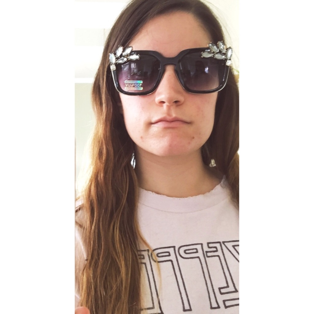 Embellished Black Rhinestone Sunglasses - Picture 4 of 4